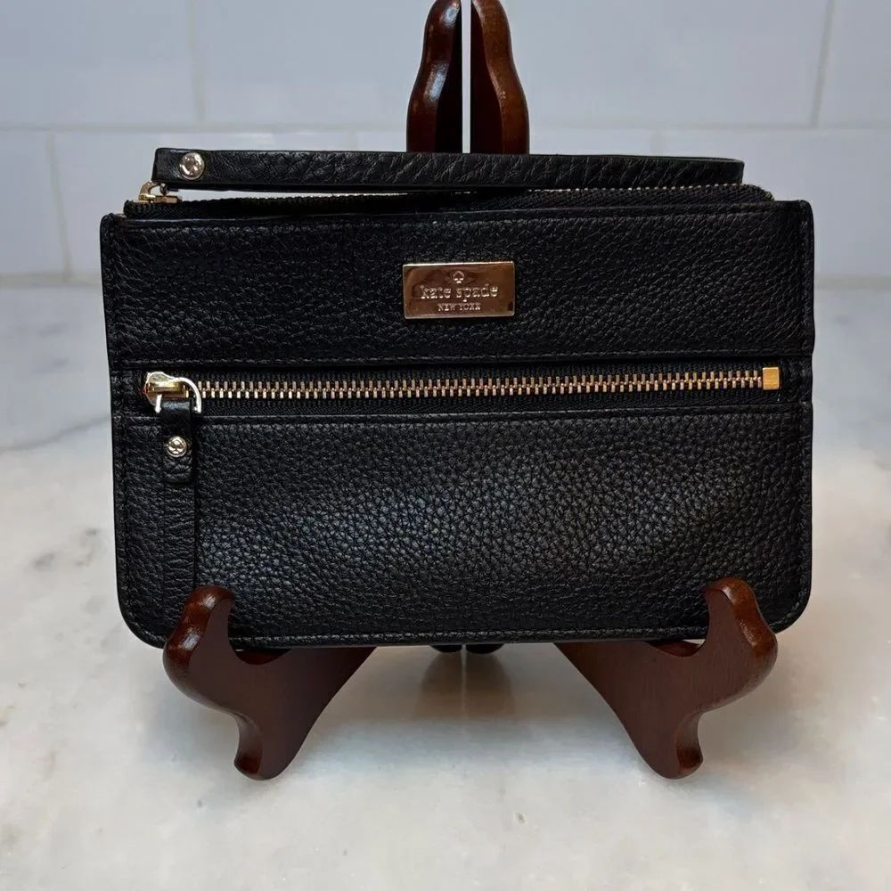 Kate Spade Pebbled Leather Clutch Wristlet